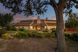 Spacious home, Sleeps 12, Spa, Pool, EV, Stunning!